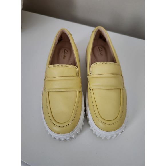 Women's Shoes Clarks MAYHILL COVE Platform Leather Loafers Yellow Size 5 - Picture 3 of 8